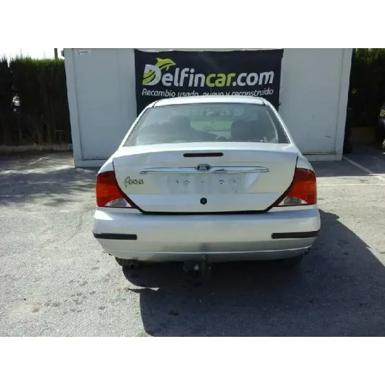 FORD FOCUS BERLINA (CAK) '2000 GHIA GRIS PLATA