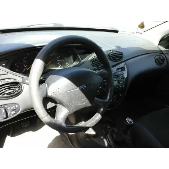 FORD FOCUS BERLINA (CAK) '2000 GHIA GRIS PLATA