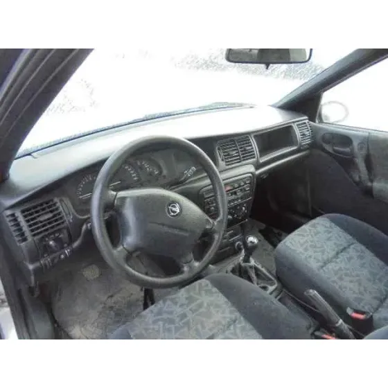 OPEL VECTRA B BERLINA '1996 CD GRIS