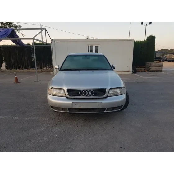 AUDI A4 BERLINA (B5) '1998 1.8 GRIS