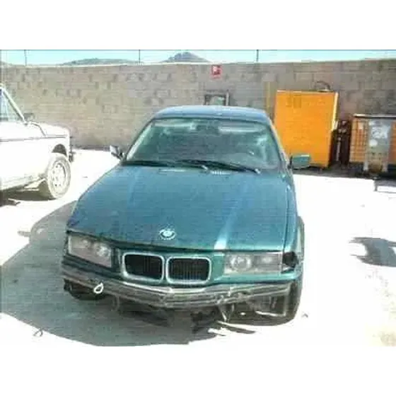 BMW SERIE 3 COUPE (E36) '1990 2.0 24V VERDE