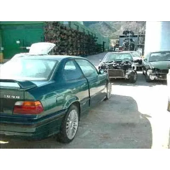 BMW SERIE 3 COUPE (E36) '1990 2.0 24V VERDE