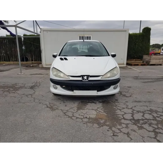 PEUGEOT 206 BERLINA '2000 XT BLANCO