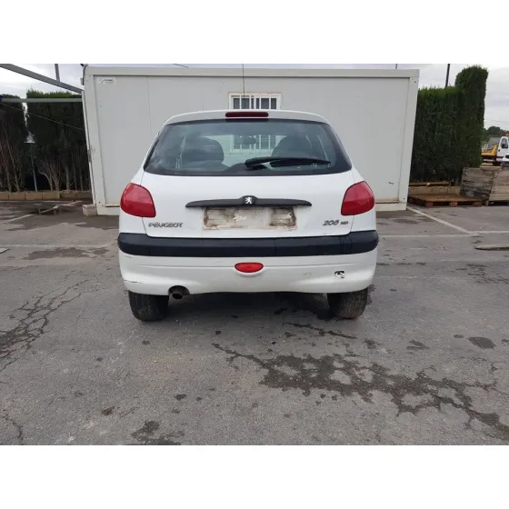 PEUGEOT 206 BERLINA '2000 XT BLANCO