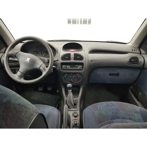 PEUGEOT 206 BERLINA '2000 XT BLANCO