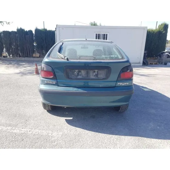 RENAULT MEGANE I BERLINA HATCHBACK (BA0) '1997 1.4E RN (BAOE) VERDE