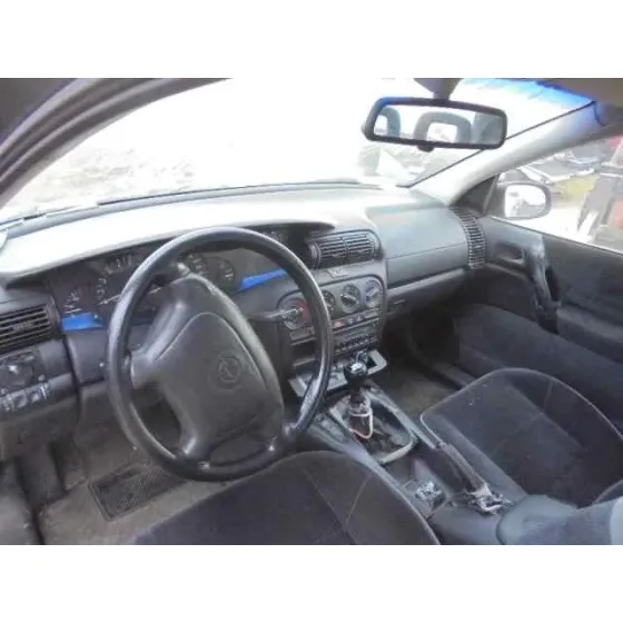 OPEL OMEGA B '1996 BASICO BERLINA MORADO