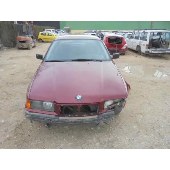 BMW SERIE 3 BERLINA (E36) '1993 318I GRANATE
