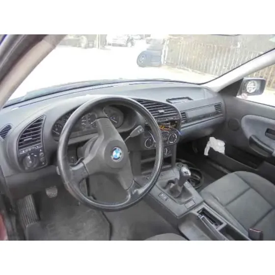 BMW SERIE 3 BERLINA (E36) '1993 318I GRANATE