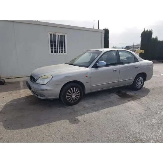 DAEWOO NUBIRA BERLINA '1999 SX GRIS