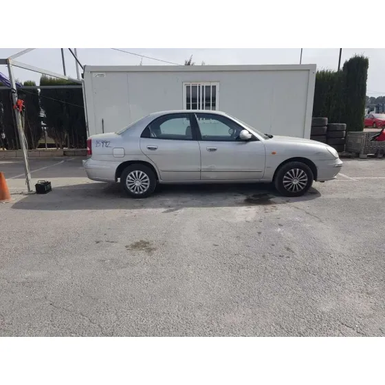 DAEWOO NUBIRA BERLINA '1999 SX GRIS