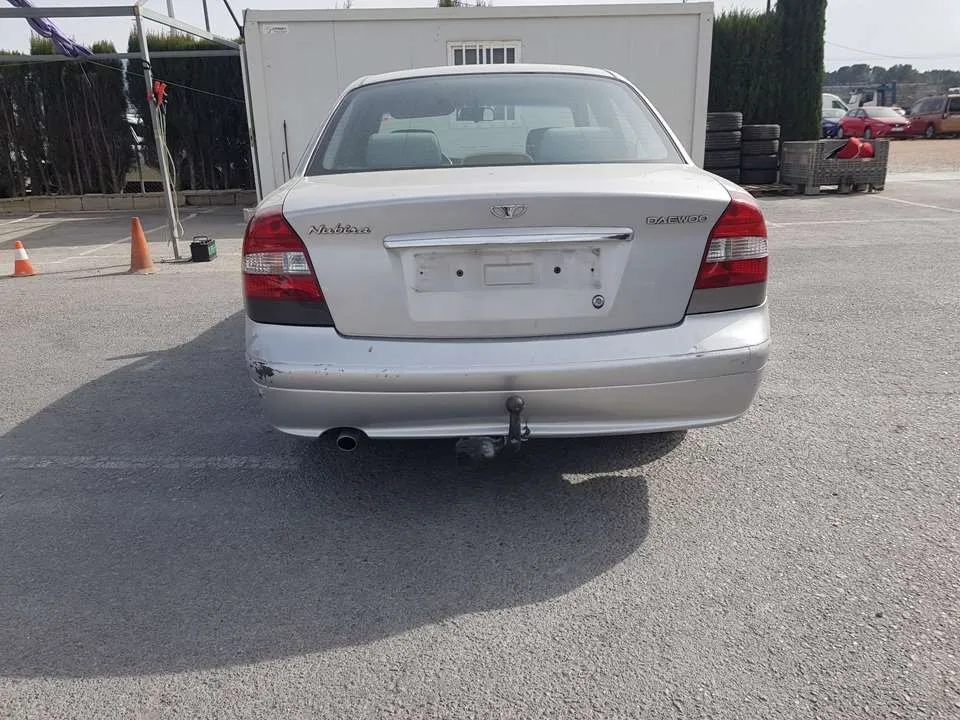 DAEWOO NUBIRA BERLINA '1999 SX GRIS