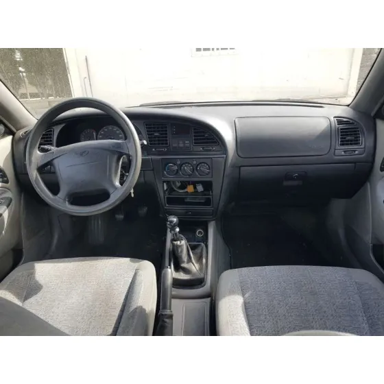 DAEWOO NUBIRA BERLINA '1999 SX GRIS