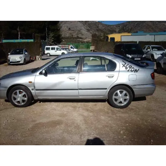 NISSAN PRIMERA BERLINA (P11) '1998 SLX GRIS