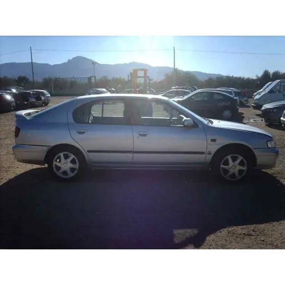 NISSAN PRIMERA BERLINA (P11) '1998 SLX GRIS
