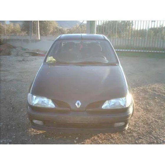 RENAULT MEGANE I BERLINA HATCHBACK (BA0) '1996 1.6E EUROPA AZUL