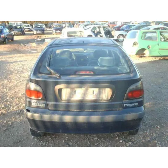 RENAULT MEGANE I BERLINA HATCHBACK (BA0) '1996 1.6E EUROPA AZUL