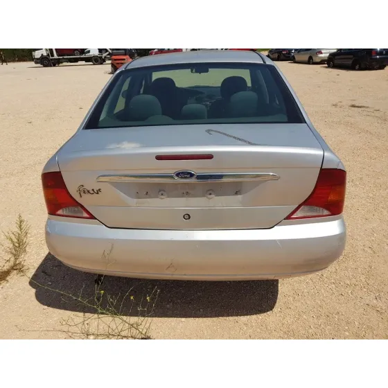 FORD FOCUS BERLINA (CAK) '1999 GHIA GRIS