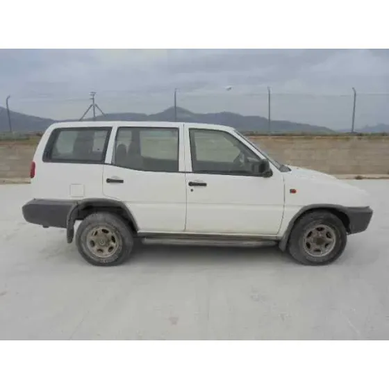 NISSAN TERRANO/TERRANO.II (R20) '1995 SLX FAMILIAR BLANCO