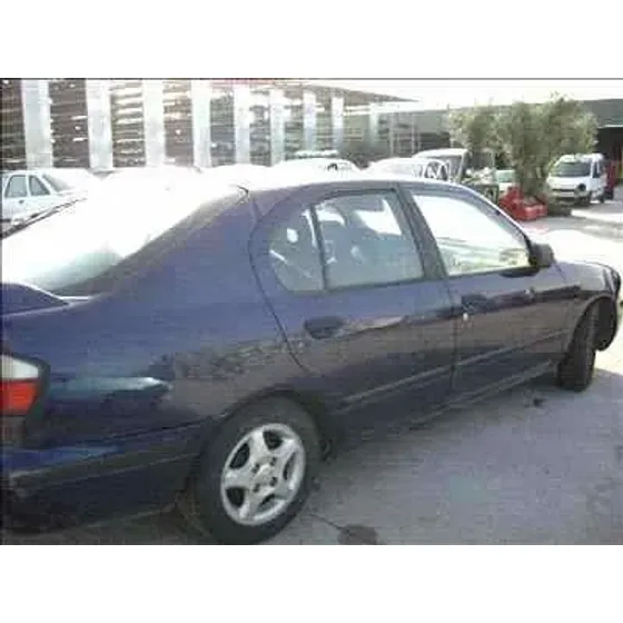 NISSAN PRIMERA BERLINA (P11) '1996 GX AZUL