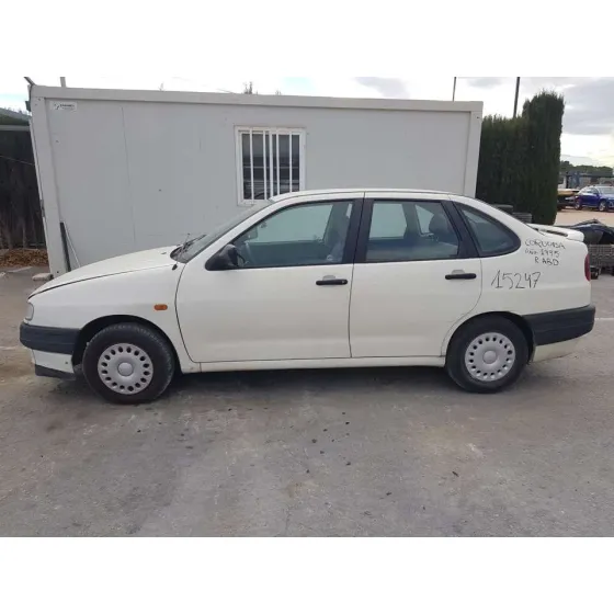 SEAT CORDOBA BERLINA (6K2) '1995 DREAM BLANCO
