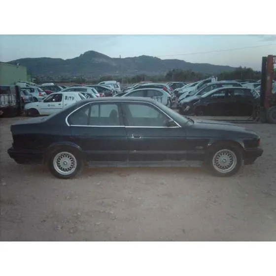 BMW SERIE 5 BERLINA (E34) '1994 2.5 TURBODIESEL CAT NEGRO