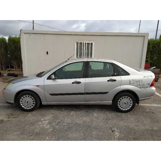 FORD FOCUS BERLINA (CAK) '1999 GHIA GRIS
