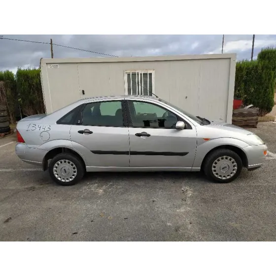 FORD FOCUS BERLINA (CAK) '1999 GHIA GRIS