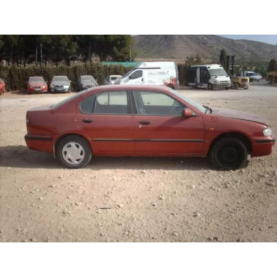 NISSAN PRIMERA BERLINA (P11) '1996 SLX GRANATE