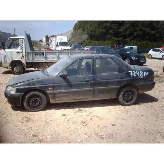 FORD ESCORT BERL./TURNIER '1995 ATLANTA BERLINA VERDE