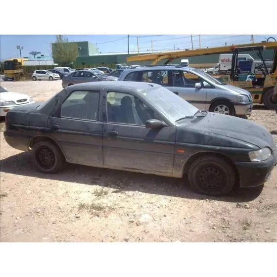 FORD ESCORT BERL./TURNIER '1995 ATLANTA BERLINA VERDE