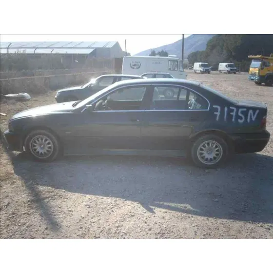 BMW SERIE 5 BERLINA (E39) '1995 525TD VERDE
