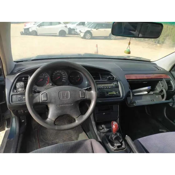 HONDA ACCORD BERLINA (CG7-9/CH1-7) '1999 1.8I LS VERDE