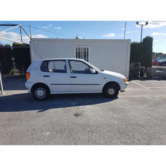 VOLKSWAGEN POLO BERLINA (6N1) '1995 BASICO BLANCO