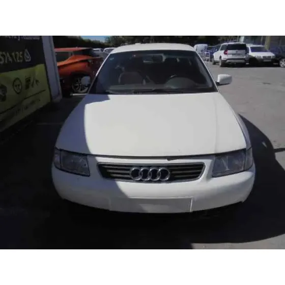 AUDI A3 (8L) '1997 1.8 AMBIENTE BLANCO
