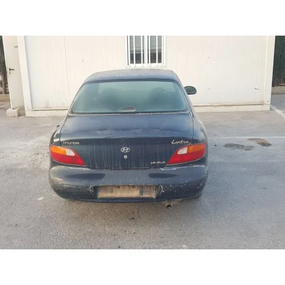 HYUNDAI LANTRA BERLINA (RD) '1997 1.6 GL AZUL