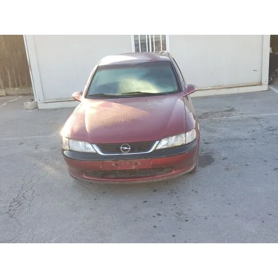 OPEL VECTRA B BERLINA '1998 CD GRANATE