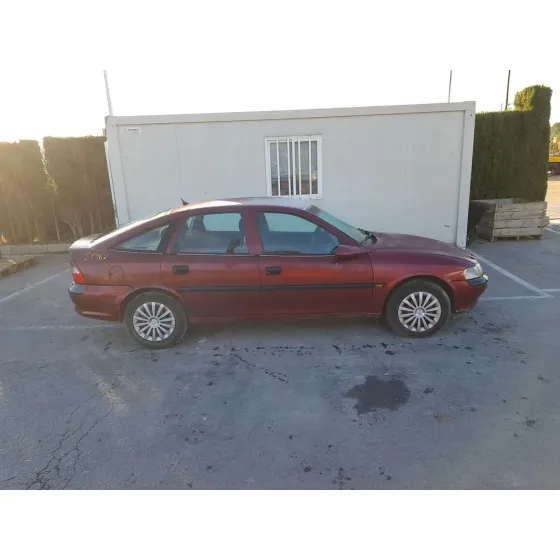 OPEL VECTRA B BERLINA '1998 CD GRANATE