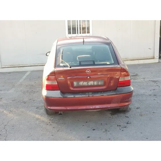 OPEL VECTRA B BERLINA '1998 CD GRANATE