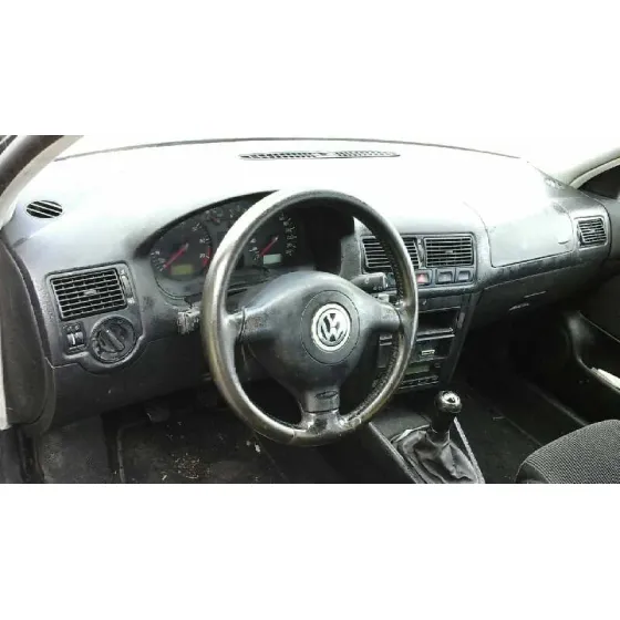 VOLKSWAGEN GOLF IV BERLINA (1J1) '2000 BASICO VERDE