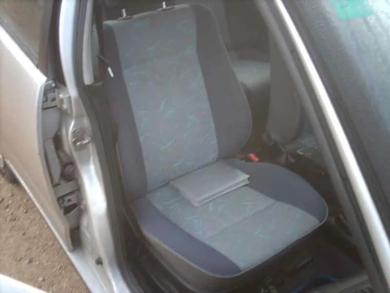 SEAT CORDOBA BERLINA (6K2) SEAT CORDOBA BERLINA (6K2) '1997 DREAM GRIS 1993