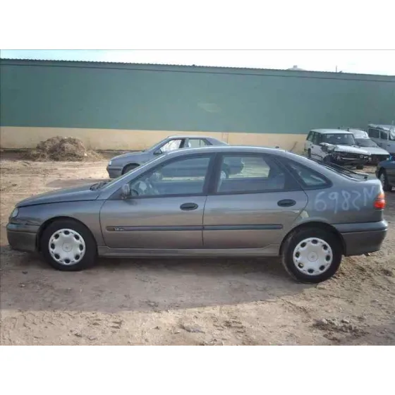 RENAULT LAGUNA (B56) '1998 1.6 16V RT GRIS OSCURO