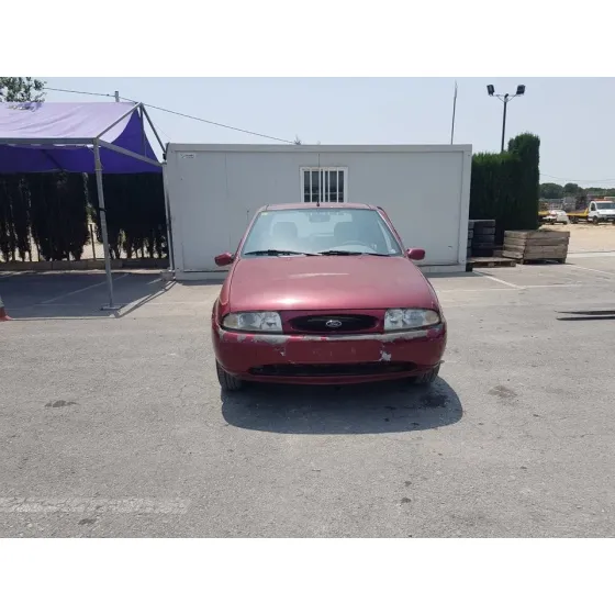 FORD FIESTA BERLINA '1998 QUARZ GRANATE
