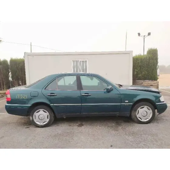 MERCEDES CLASE C (W202) BERLINA '1997 180 (202.018) VERDE