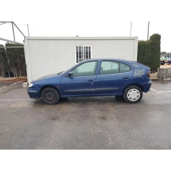 RENAULT MEGANE I BERLINA HATCHBACK (BA0) '1999 1.6E RN AZUL