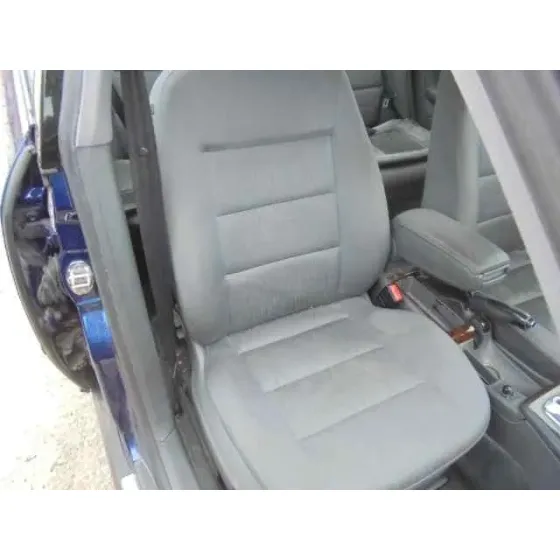 AUDI A6 BERLINA (4B2) '2000 1.8 T AZUL