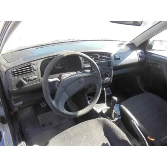 VOLKSWAGEN GOLF III BERLINA (1H1) '1994 CL BLANCO