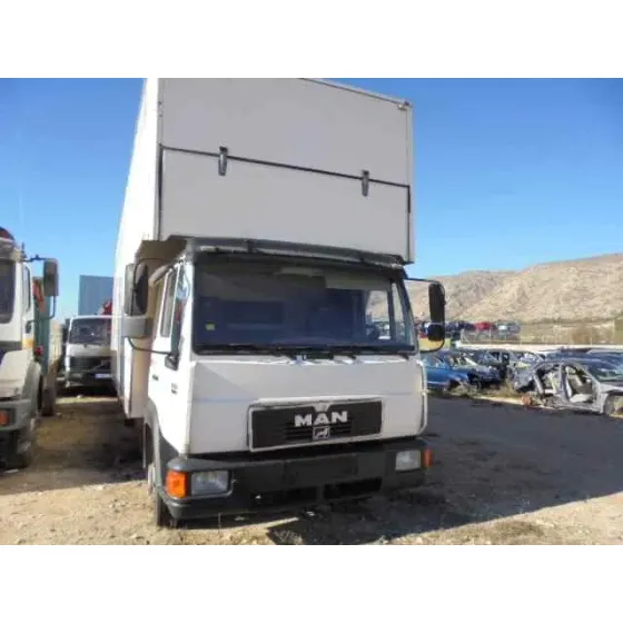 MAN 8.224 LC '1998 CHASIS CABINA BLANCO