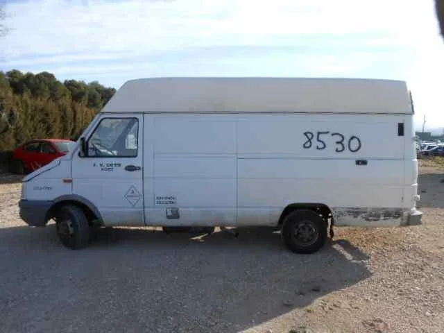 IVECO DAILY CAJA CERRADA (1989 =>) '1994 30-8 CAJA CERRADA, ECHO ELEVADO BLANCO