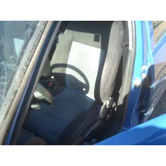 VOLKSWAGEN GOLF IV BERLINA (1J1) '1998 BASICO AZUL
